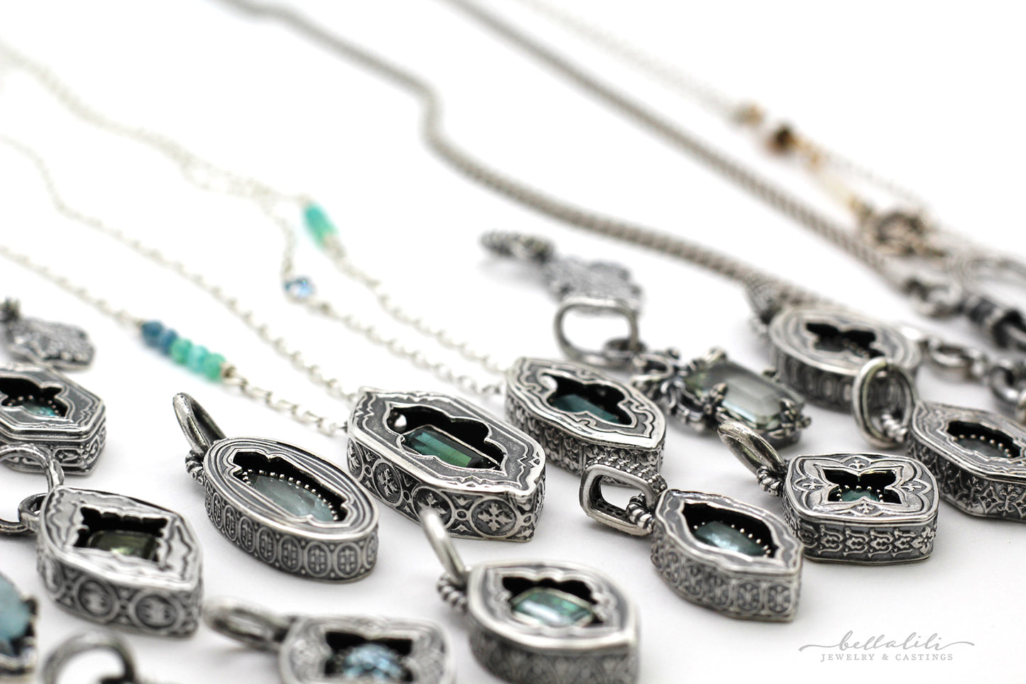 Avélys, Mini Shadowbox No9 aquamarine sterling silver pendant