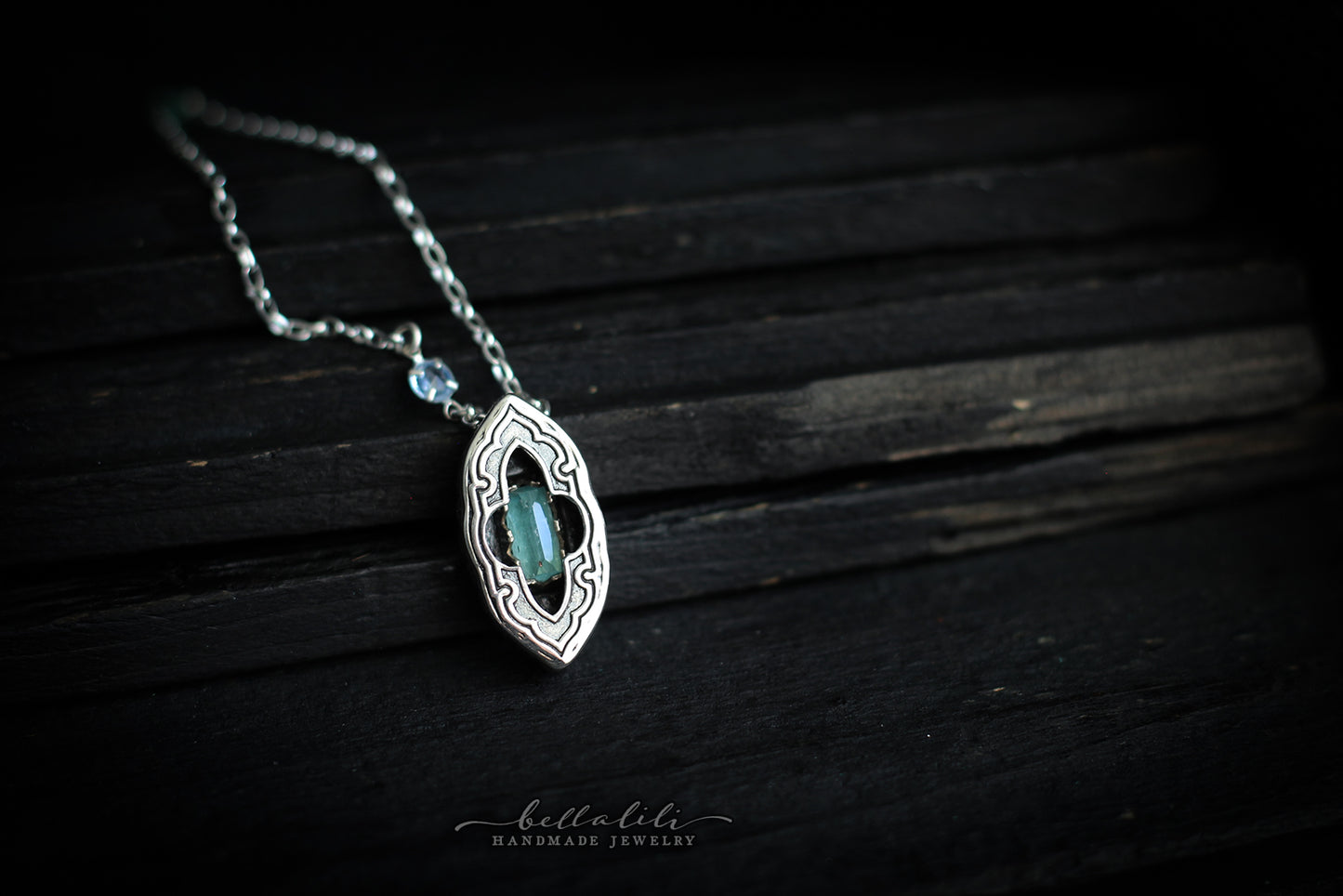 Avélys, Shadowbox No6 neon blue green tourmaline sterling silver pendant