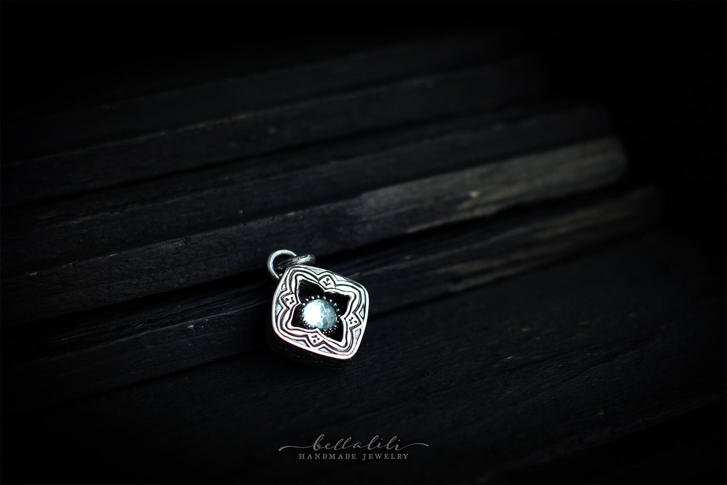 Avélys, Mini Shadowbox No1 Blue Topaz sterling silver pendant