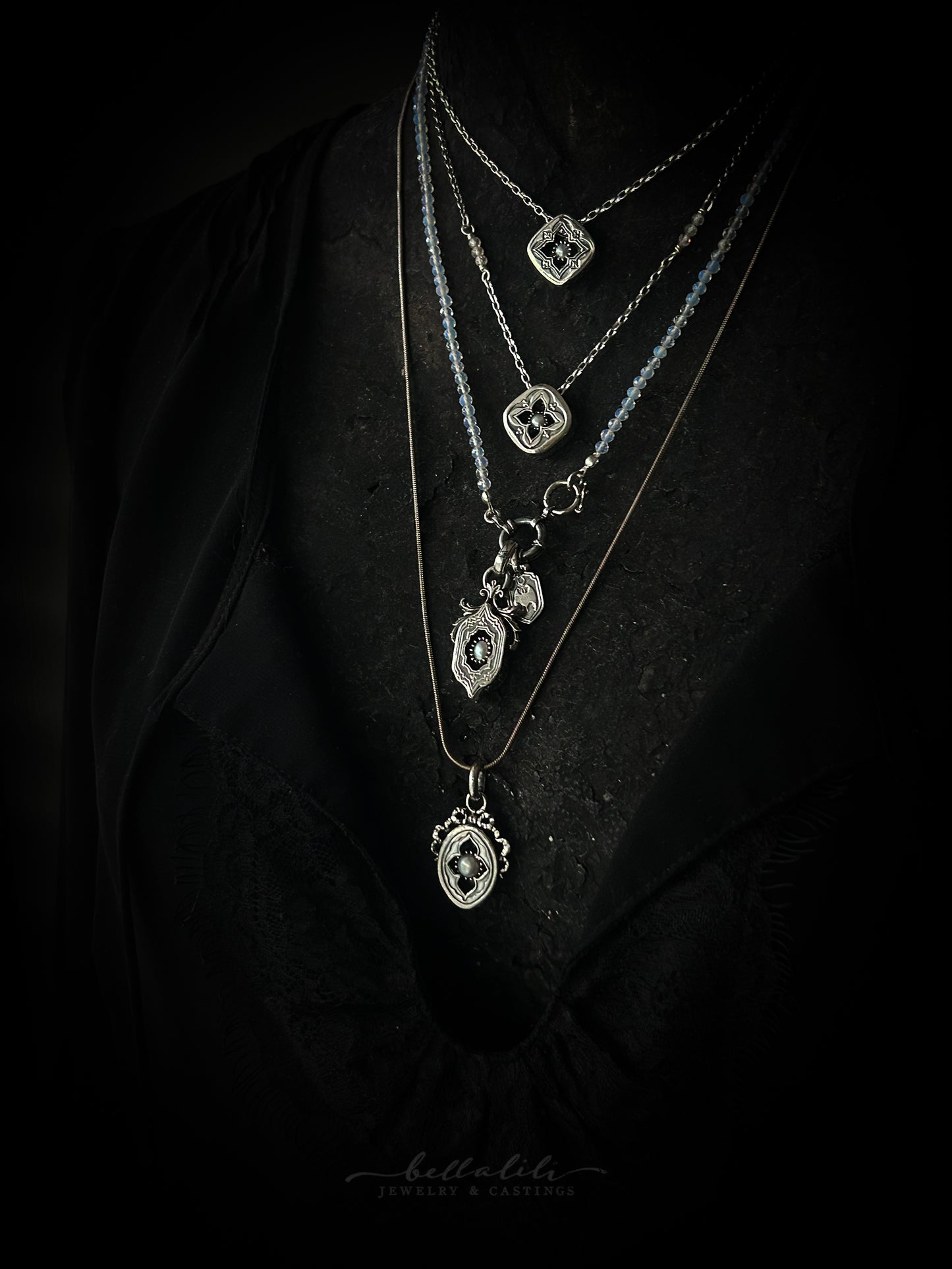 Ivoríe Shadowbox No8 freshwater pearl sterling silver pendant