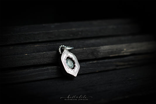 Avélys, Mini Shadowbox No8 aquamarine sterling silver pendant