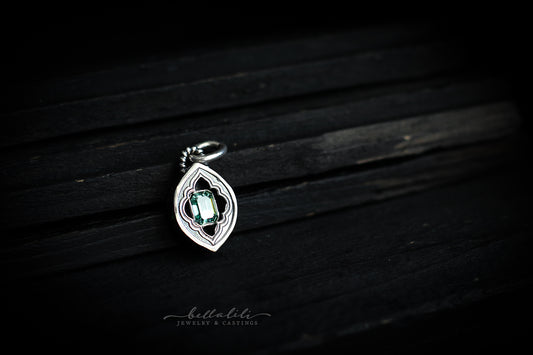 Avélys, Mini Shadowbox No4, Moissanite sterling silver pendant