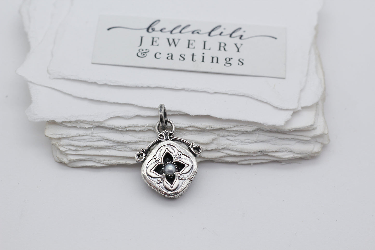 Ivoríe, Shadowbox No9 freshwater pearl sterling silver pendant