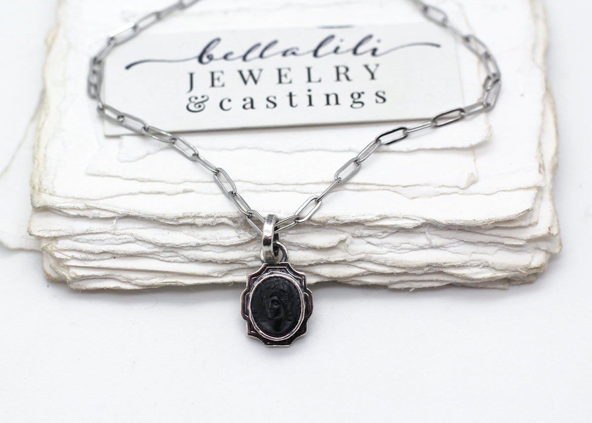 Mignonette | Vintage Black Glass Mourning Cameo Necklace