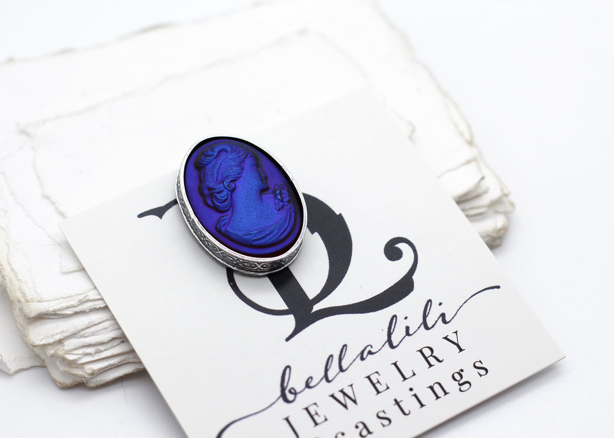 Gwenhwyfar, Duochrome glass cameo Pendant, Sterling Silver