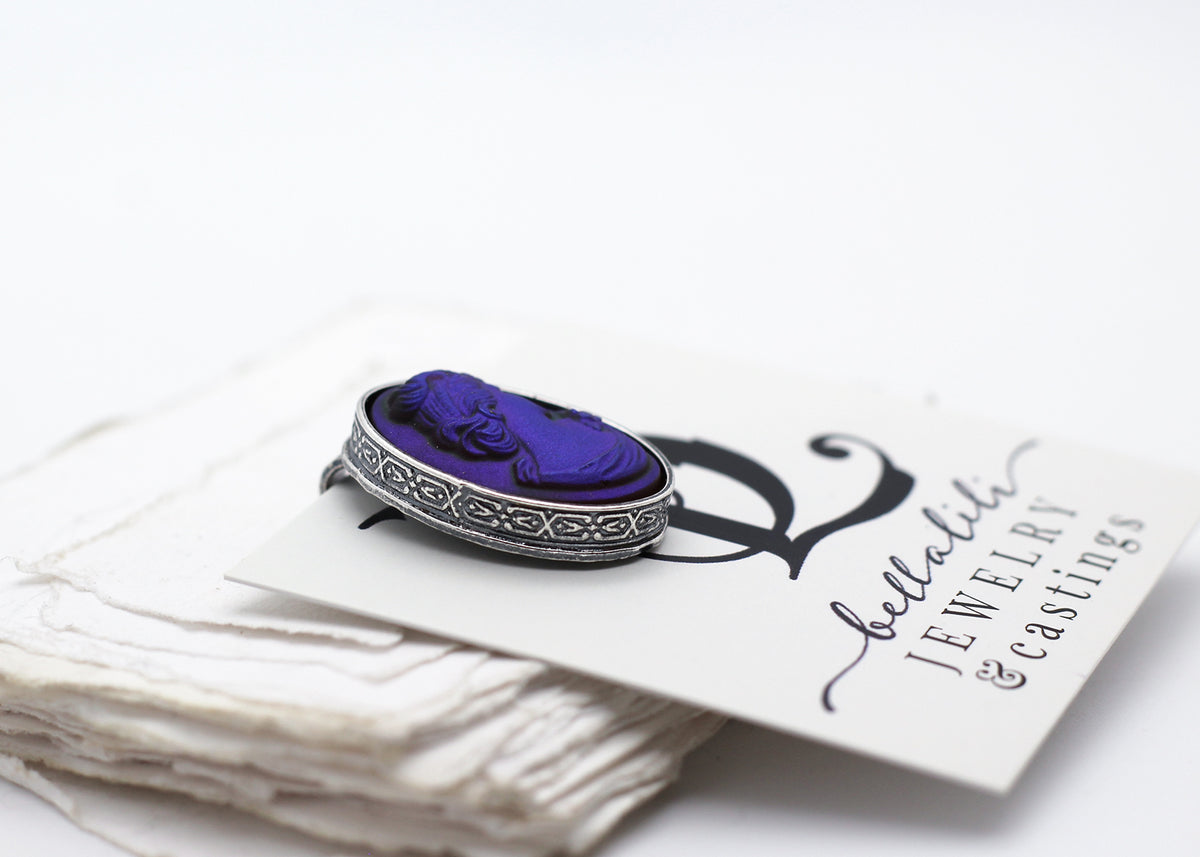 Gwenhwyfar, Duochrome glass cameo Pendant, Sterling Silver