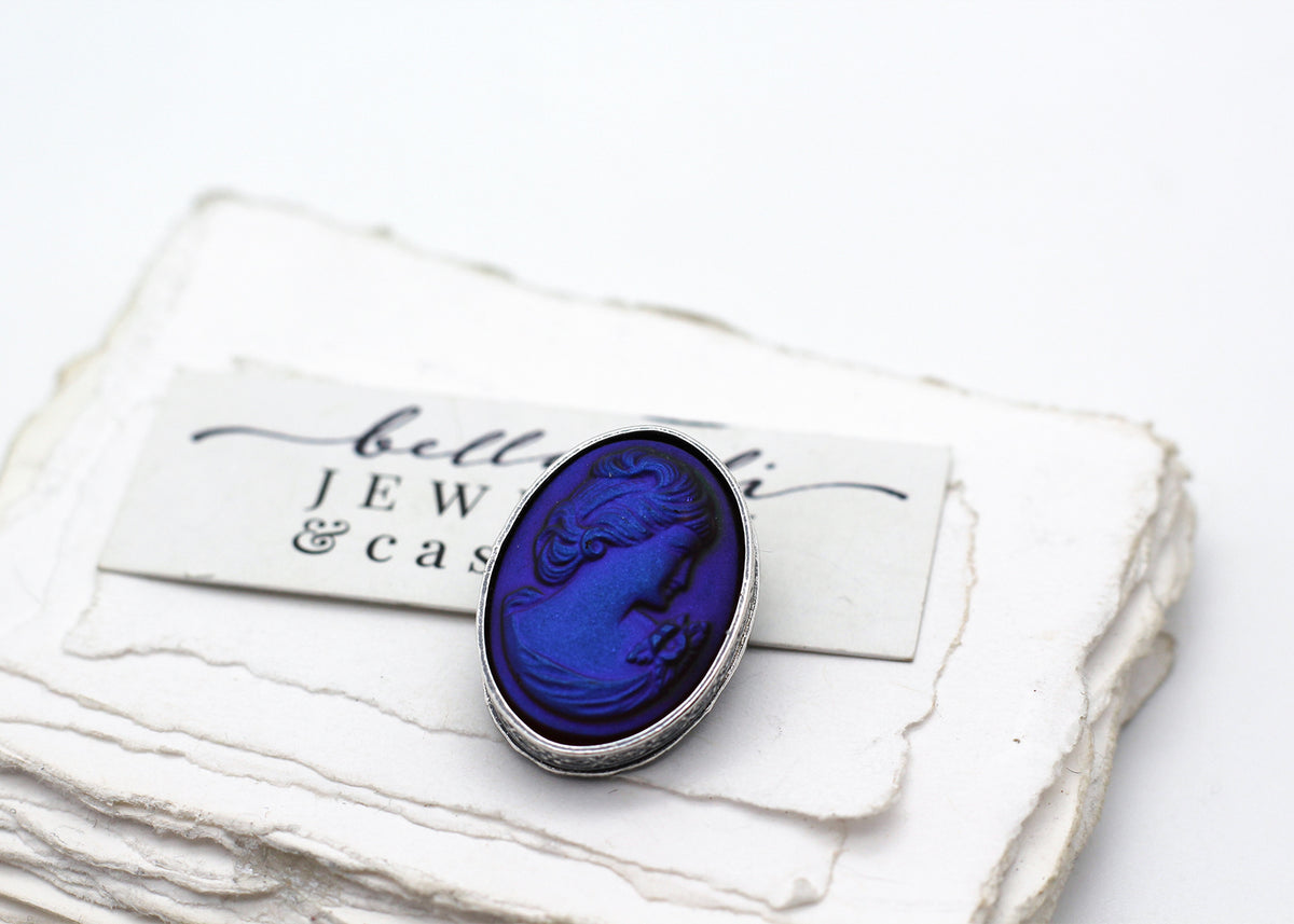 Gwenhwyfar, Duochrome glass cameo Pendant, Sterling Silver