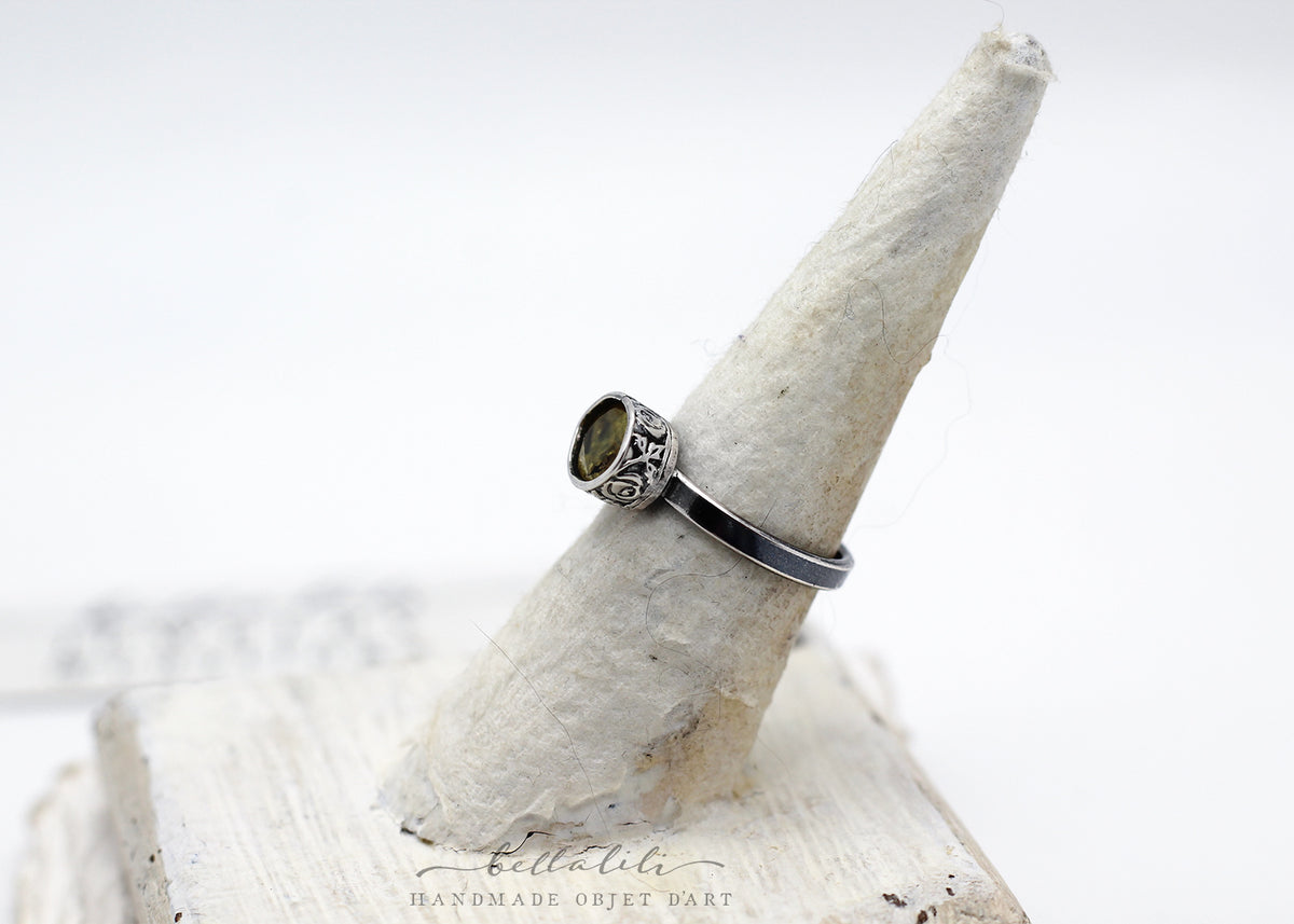 Scáthach, Sphene Sterling Silver Ring