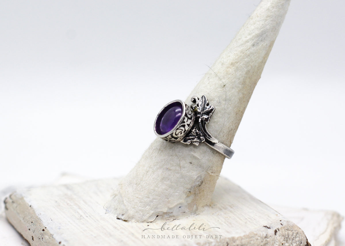Blodeuwedd, Amethyst Leaf Ring, Sterling Silver