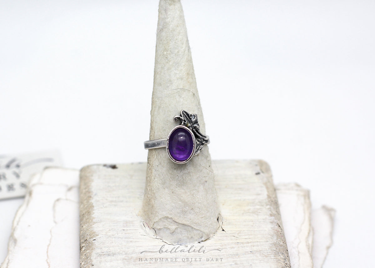 Blodeuwedd, Amethyst Leaf Ring, Sterling Silver
